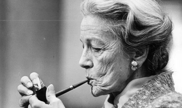 Smoking_Pipes's tweet photo. Millicent Fenwick: Four-Term Pipe-Smoking Congresswoman.
Read More: https://t.co/h3NyP1FHoU
#smokingpipes #dailyreader #pipesmokingcommunity #pipesmoker #pipetobacco #pipecommunity https://t.co/ofkHaB2V0T