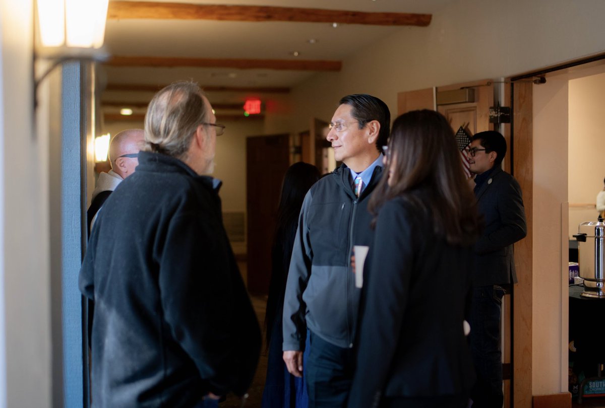 Jonathan Nez tweet media