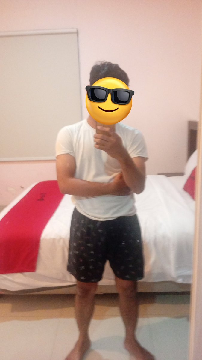uchill24im's tweet photo. Biasanya chek in sama tamu, kali ini chek in sendirian hahah #GayJogja https://t.co/ck0kDByjh2