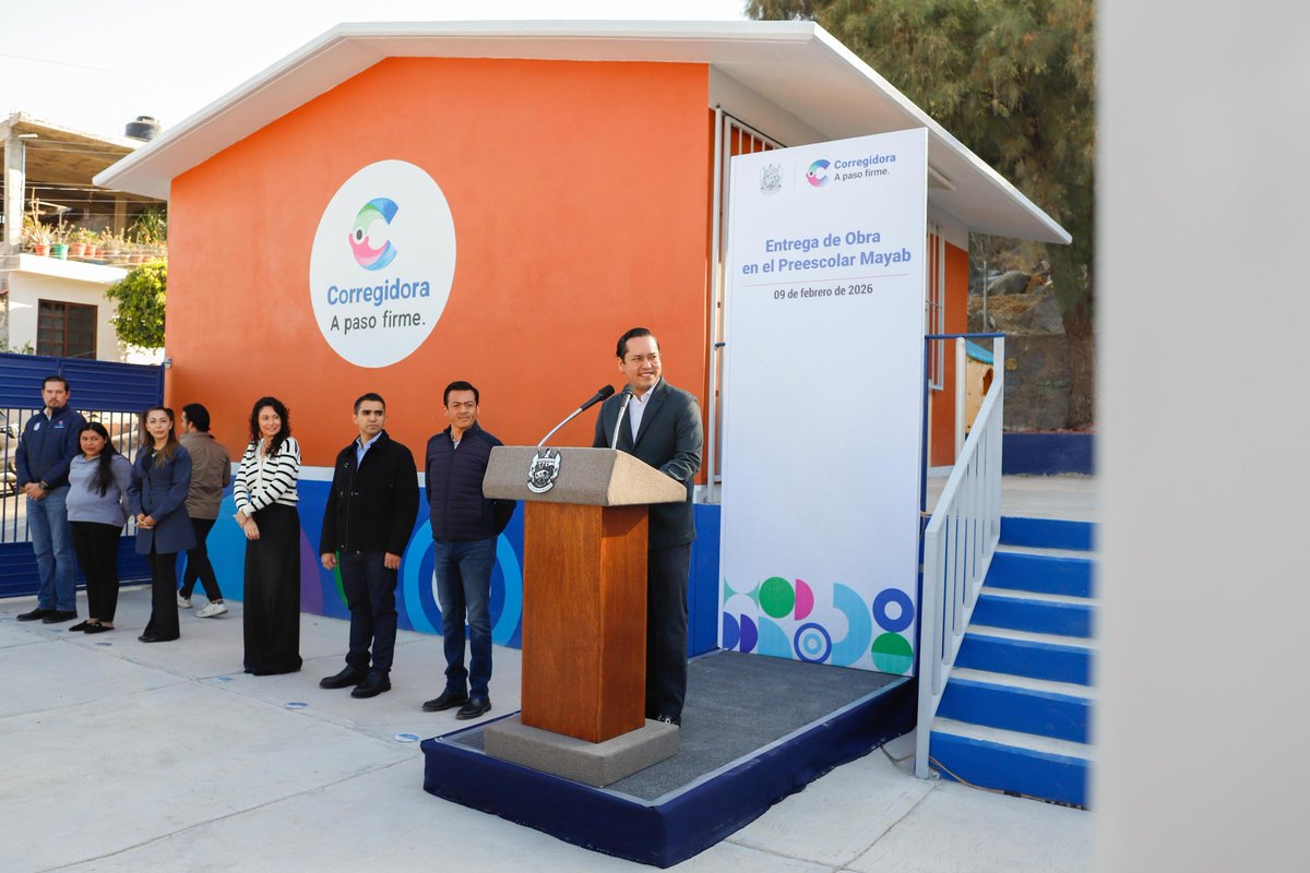 JosueGro's tweet photo. Hoy entregamos nuevas aulas, sanitarios dignos y espacios seguros en el preescolar Mayab, en El Paraíso.
Invertir en la educación de nuestras niñas y niños es invertir en el futuro de Corregidora.
Seguiremos fortaleciendo las escuelas, las becas y el transporte escolar gratuito, porque avanzar #APasoFirme también es aprender en mejores condiciones.