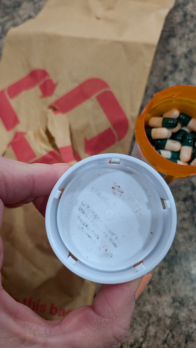 s091209s's tweet photo. @cvspharmacy @CVSHealth I just picked up my prescription and the lid looks like this.... It looks used and dirty on the INSIDE of the cap. Should I return this to the pharmacy? Is this safe? Even the outside of the lid is missing all the usual text. https://t.co/oak2Sy8SPB