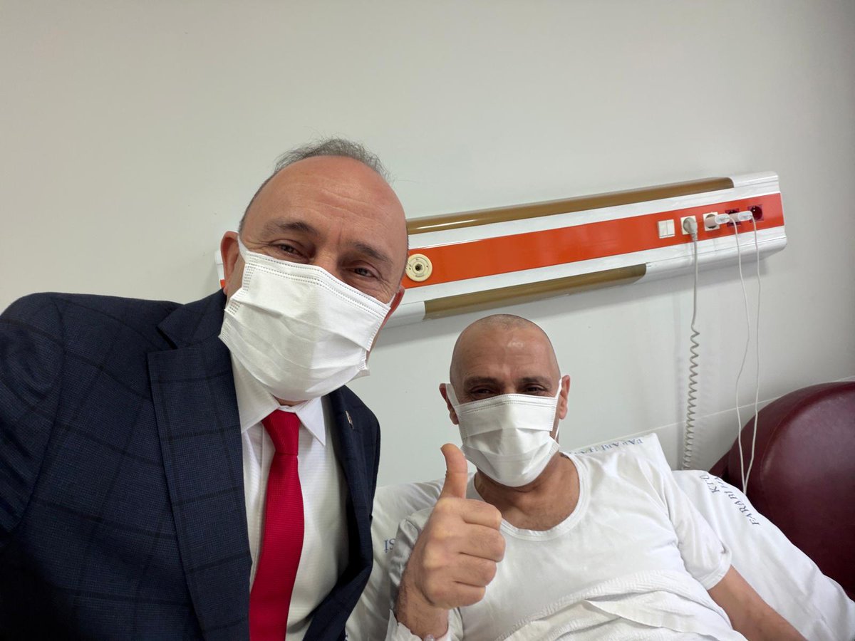 ozsagliksen's tweet photo. BAŞKAN SERT’TEN RİZE ŞUBE BAŞKANIMIZ BAHADIR MAFRATOĞLU’NA GEÇMİŞ OLSUN ZİYARETİ

HAK-İŞ Genel Başkan Yardımcısı ve Genel Başkanımız Devlet Sert, bir süredir rahatsızlığı nedeniyle hastanede tedavi gören Rize Şube Başkanımız Bahadır Mafratoğlu’nu ziyaret etti.

⬇️
https://t.co/gH8Xj2oRuD