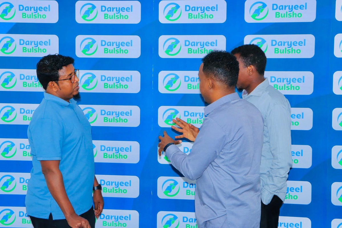Guddoomiyaha Golaha Dhallinyarada Qaranka Soomaaliyeed Md. <a href="/MohamedAliSiad/">Mohamed Ali Siad</a> ayaa kulan degdeh ah la qaatay howlwadeennada  <a href="/Daryeel_Bulsho/">Daryeel Bulsho</a>, iyadoo diiradda lagu saaray xaaladda abaaraha ee dalka ka taagan.