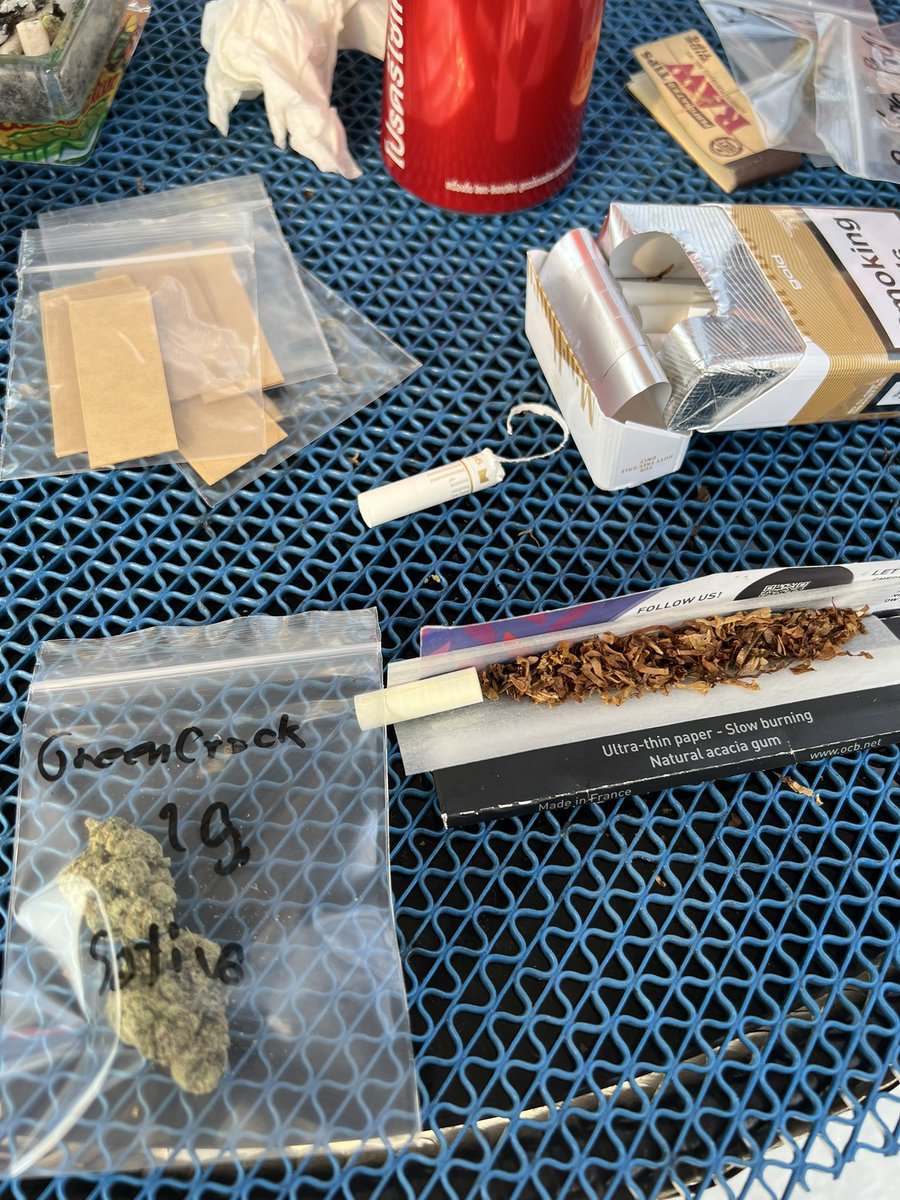 détraqué tweet media