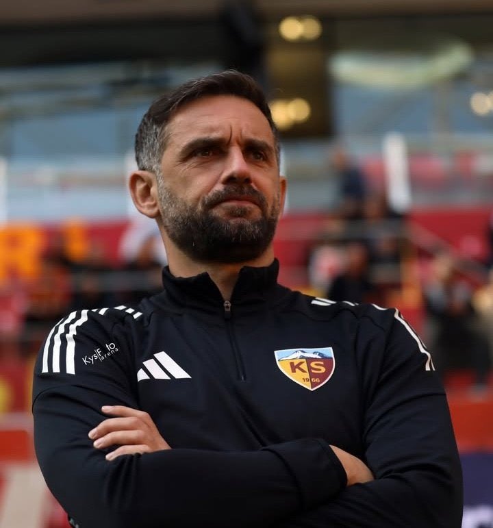 Zecorner Kayserispor, Radomir Djalovic ile yollar ayrıldı.