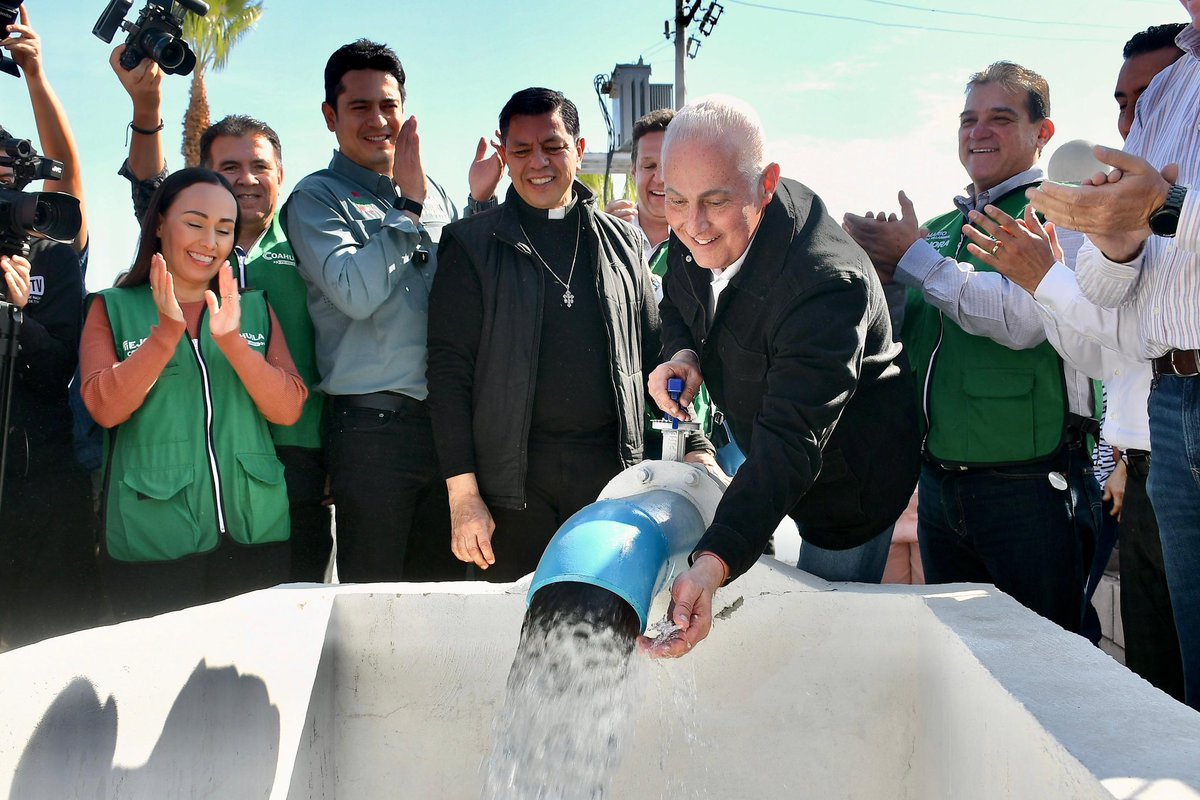Con una inversión de más de 15 MDP, pusimos en marcha el pozo de agua Villas Universidad, con el cual beneficiaremos a más de 15 mil habitantes de las colonias Villas Universidad Oriente y Poniente, Joyas del Bosque, Joyas del Desierto, Villas del Bosque y aledañas.