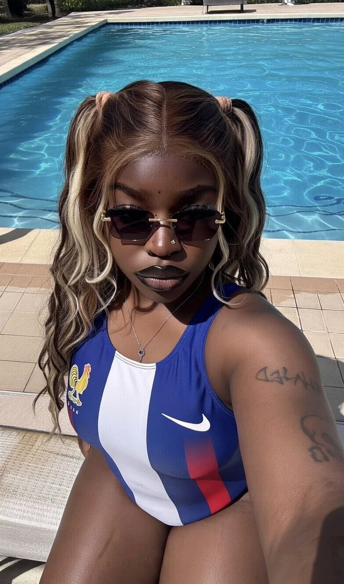 Austi ally tweet media