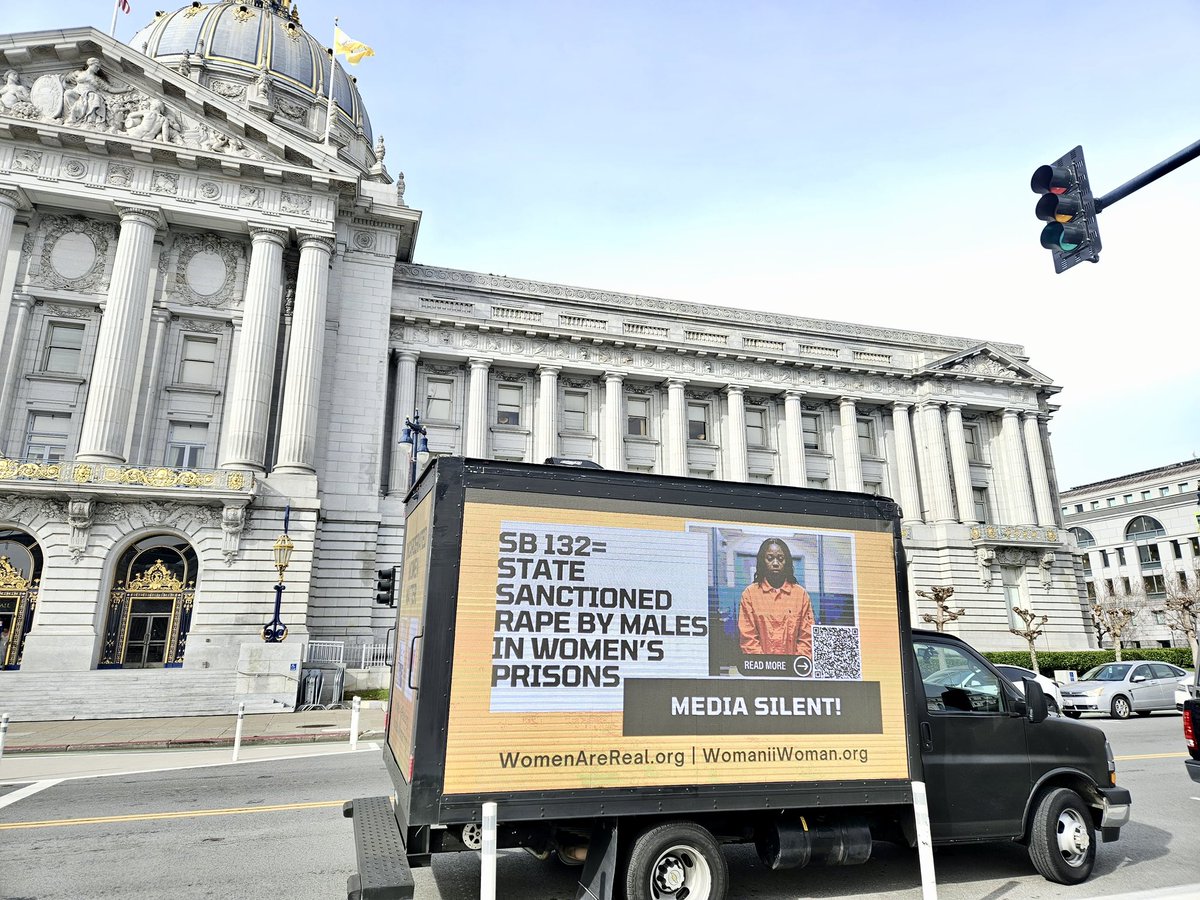 WomenAreReal tweet media