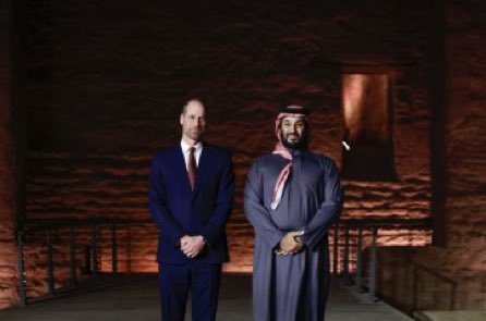 Sev0007's tweet photo. #Princewilliam meets Crown Price #MBS in #SaudiArabia https://t.co/UDmUK47TA7