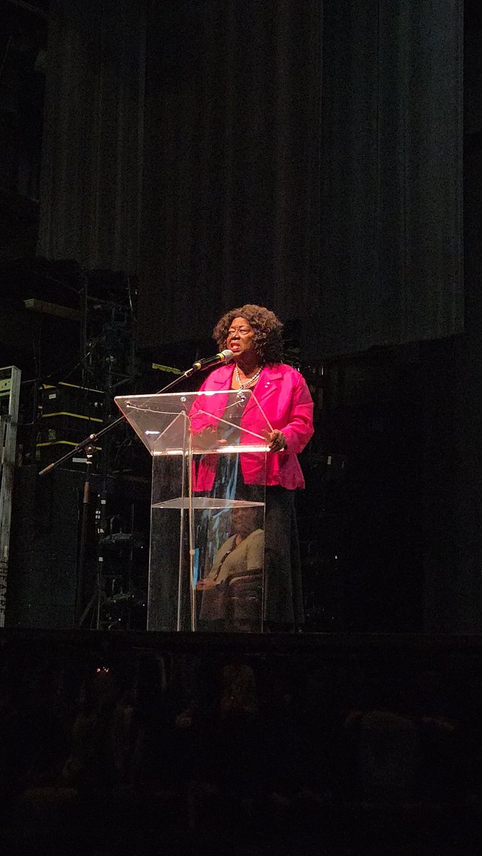 "Black History Month isn't just for Black people. Black History Month is Canadian history."
~ The Hon. Dr. Jean Augustine 

Deeply grateful to Canada’s National Ballet School &amp; Nikki C for bringing The Hon. Dr. Jean Augustine to speak with students about Black History Month🙏🏾