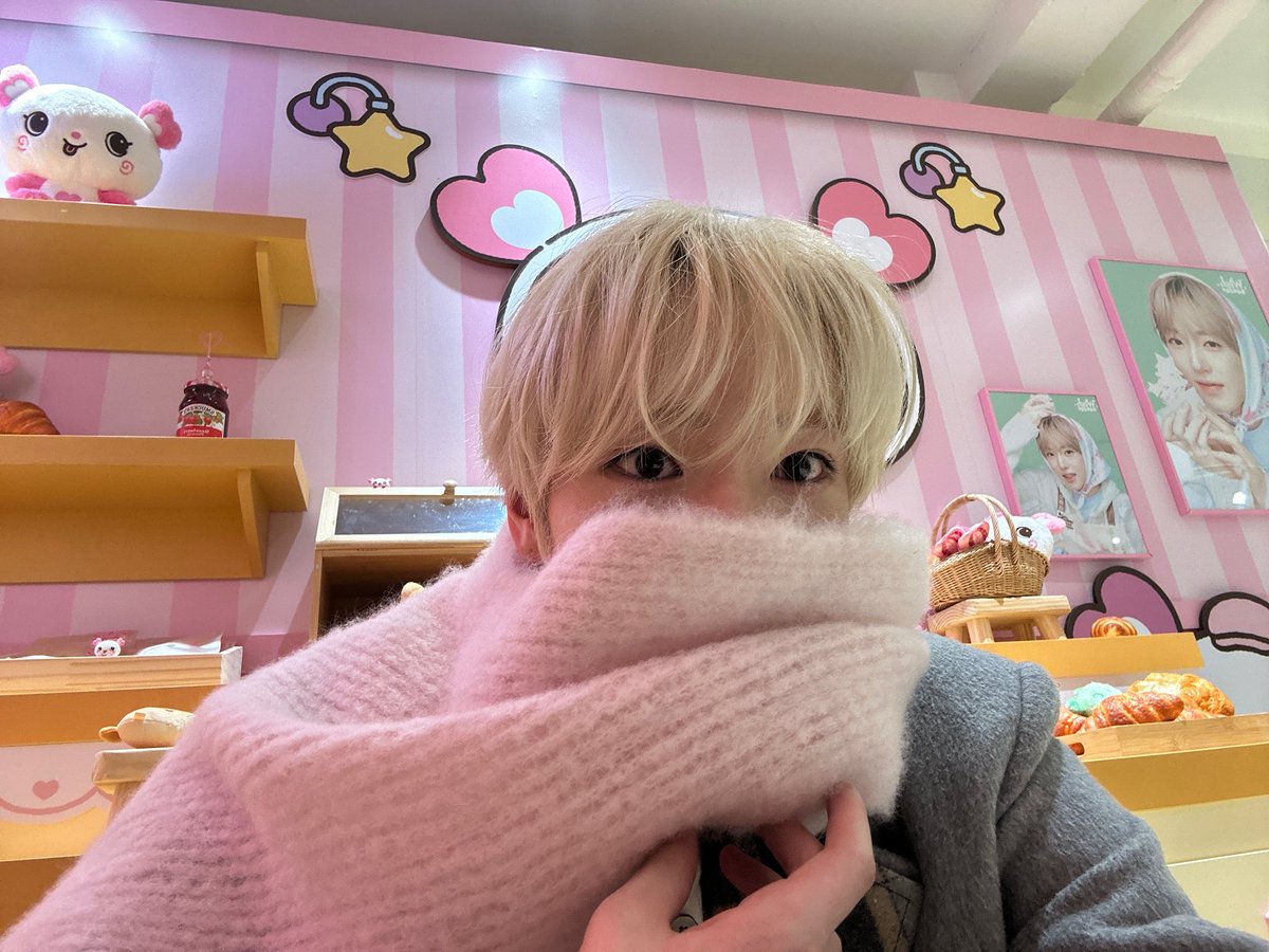 팡이 귀 위치 맞춰서 찍은 거 천재 ^_^