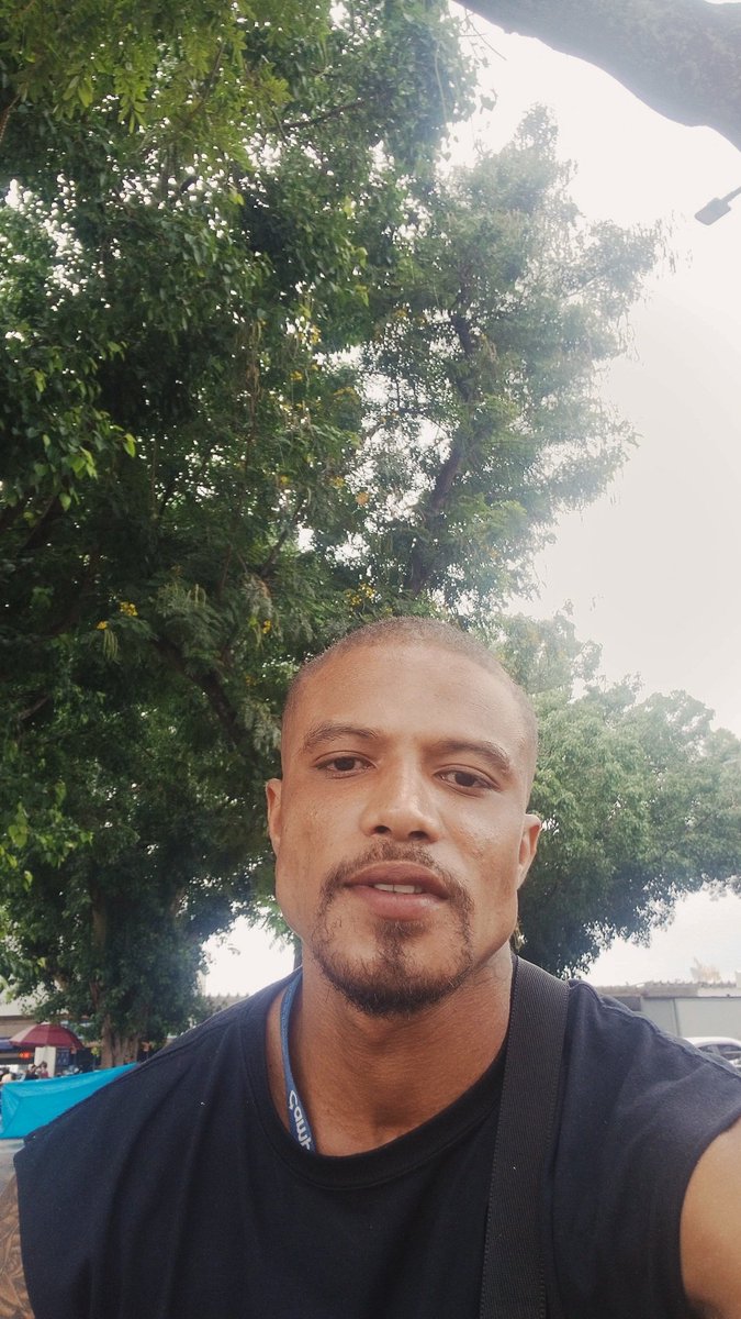 Ramonxxmen's tweet photo. De bobeira 🤫 https://t.co/cV8ivW7aLC