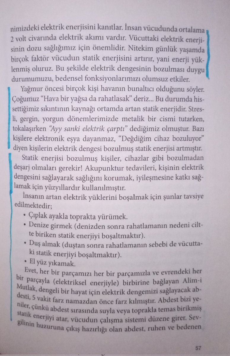iremileiyiles's tweet photo. "Vücudumuzda biriken statik elektrik bizi gergin ve tahammülsüz yapabiliyor. Çözüm bazen sadece bir adım ötede..."

"Toprağa bas, suyla arın, özüne dön. 🌱✨"

Herk kadının okuması gereken o şifalı kitap💖✨🌸 @DrAyseDuman https://t.co/8m4XxCMODt