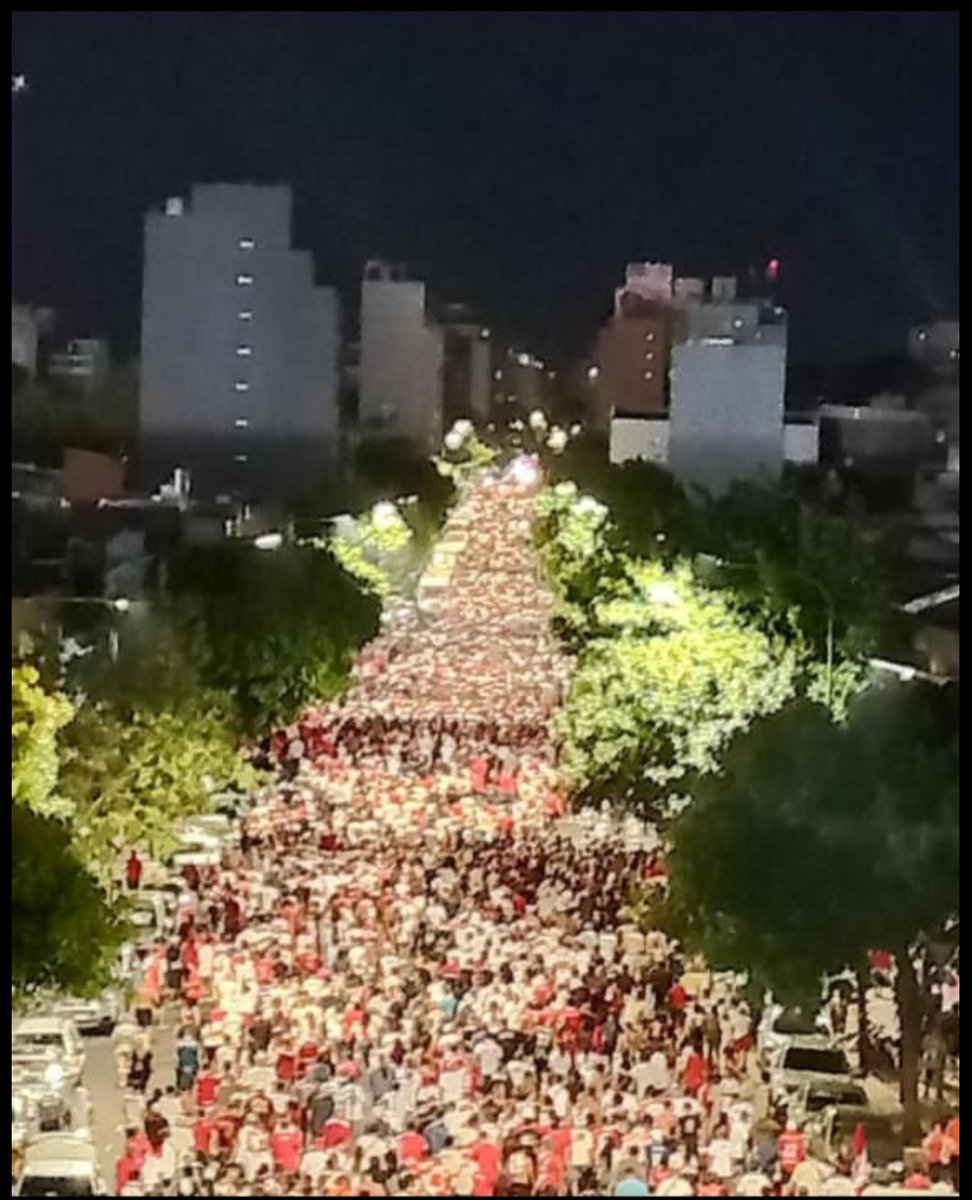 ROMPERTE EL ORTO E IRME CAMINANDO POR MI BARRIO
NO SABES LO QUE ES
VILLERA TRAGA NATA