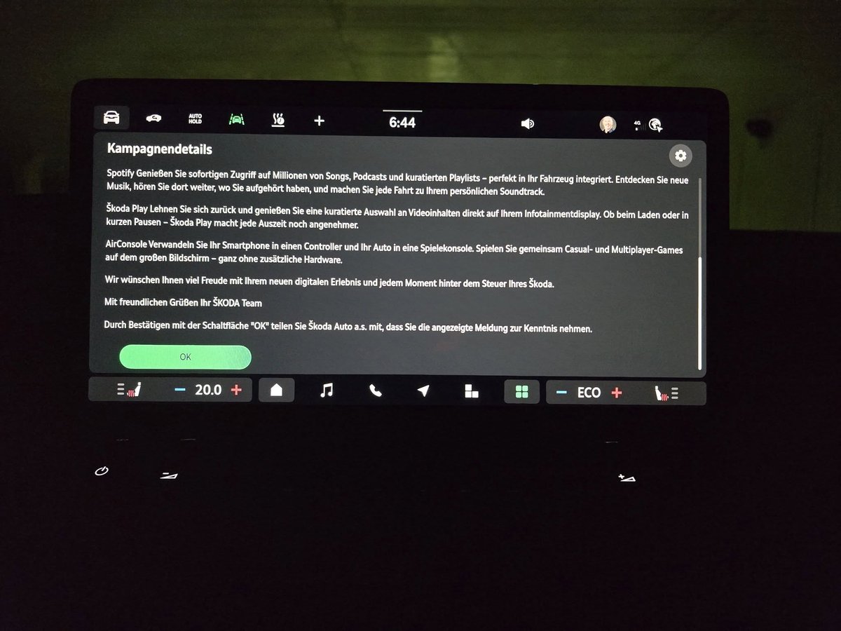 TeslaXander tweet media