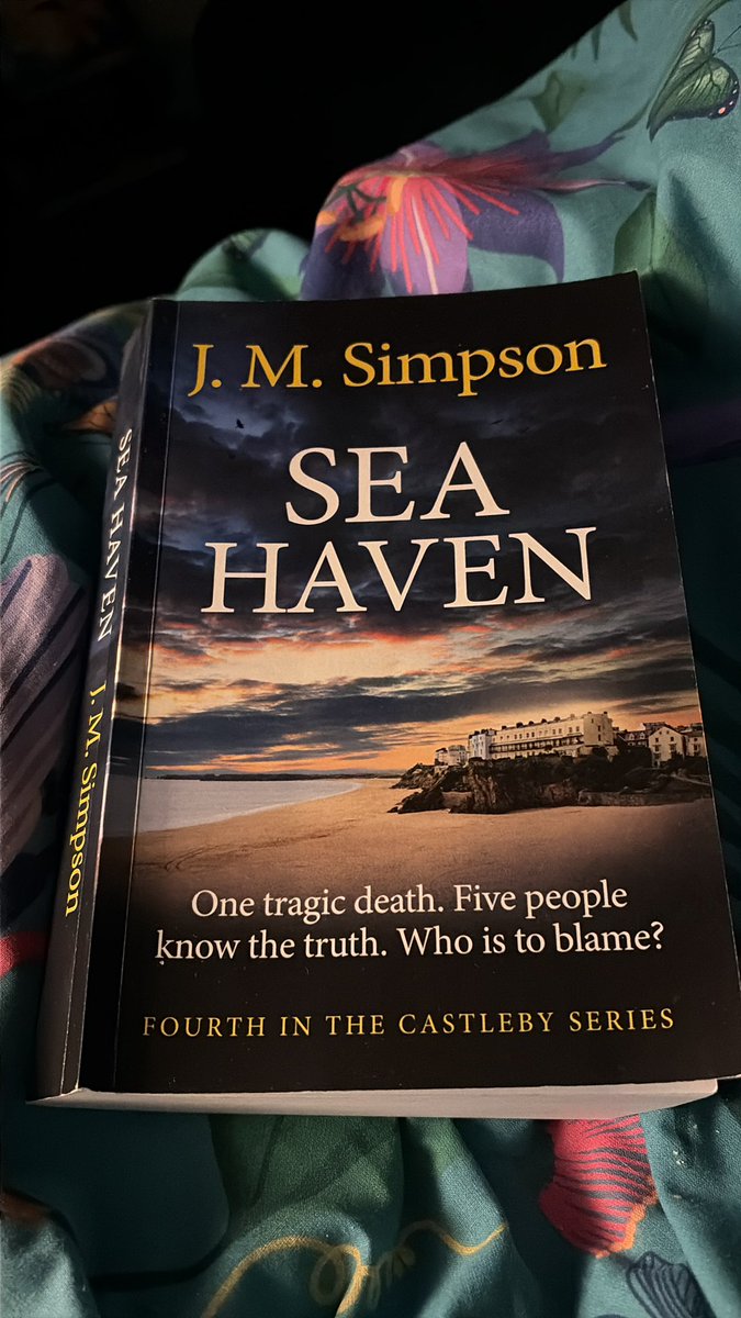jackiereading62's tweet photo. Going through a rough time tight now, and needed my fictional family, so was book 4 in Castleby series. But 😱😢@JMSimpsonauthor although there was also some 🤣🥰 another brilliant read. On to book 5 review to come. #Castleby #BookTwitter https://t.co/p7nmangcwP