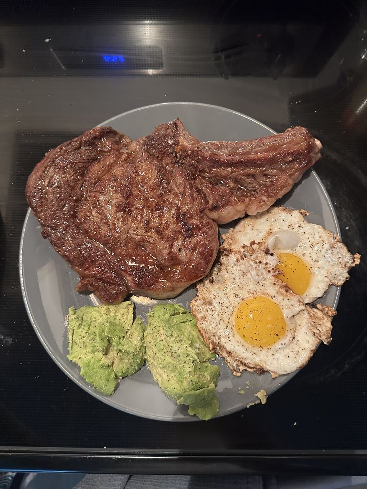 Gomolemo tweet media