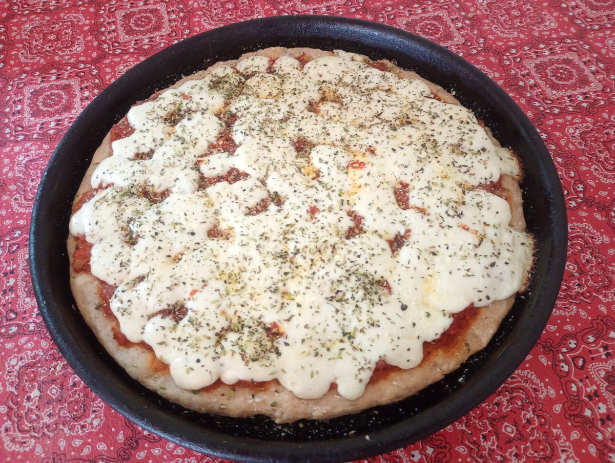 JIlkaydin's tweet photo. Hoy 9 de febrero se festeja el día mundial de la pizza!
#pizza #pizzacasera #diamundialdelapizza
🤘😋🎵🍕 https://t.co/qOgBg5nQlo