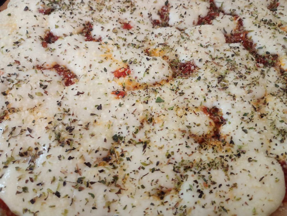 JIlkaydin's tweet photo. Hoy 9 de febrero se festeja el día mundial de la pizza!
#pizza #pizzacasera #diamundialdelapizza
🤘😋🎵🍕 https://t.co/qOgBg5nQlo