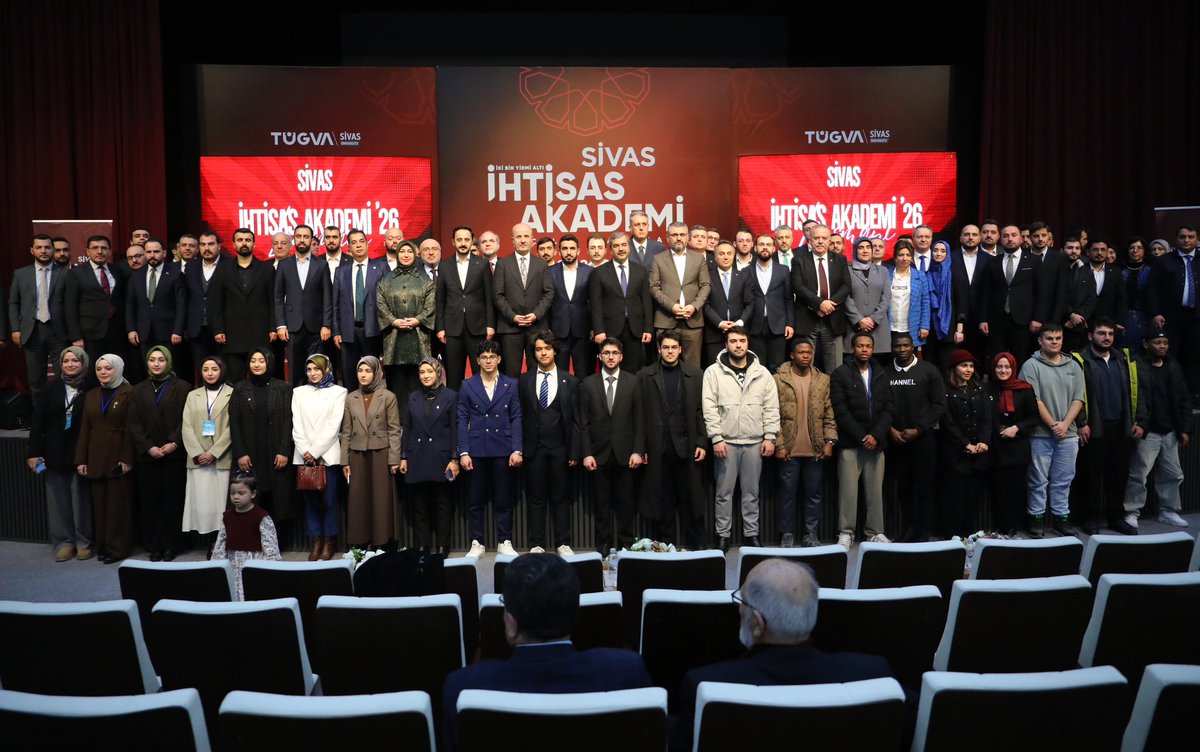 Bugün Sivas’ta TÜGVA İhtisas Akademi 2026 açılış programına katılmaktan ve gençlerimizle bir araya gelmekten memnuniyet duydum.

TÜGVA İhtisas Akademi, gençlerimizin sosyalleştiği, birlikte düşündüğü, fikir alışverişinde bulunduğu ve birlikte öğrenmenin hem keyfini hem de