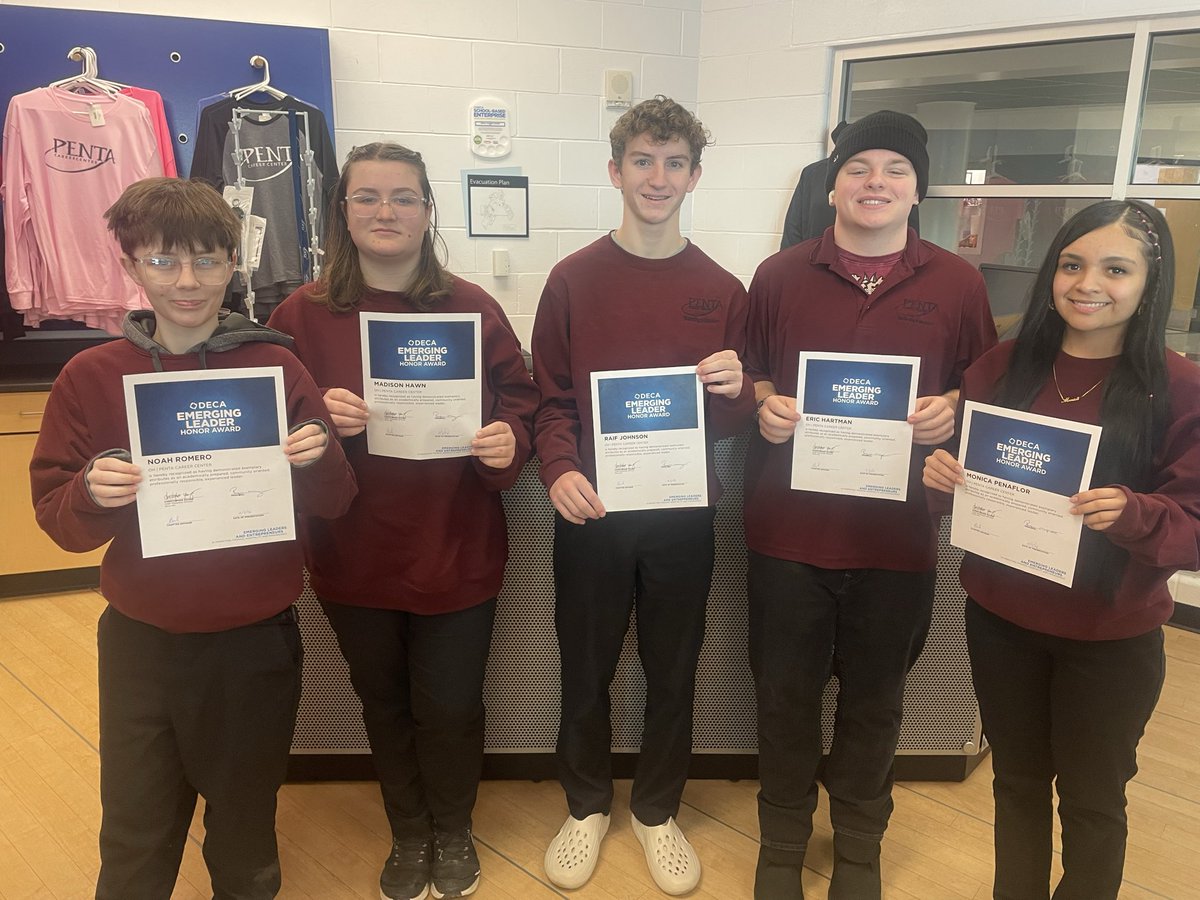 penta_deca's tweet photo. Congrats to the marketing students that earned the DECA Emerging Leaders Honor Award. Students need to have a cumulative GPA of 3.2, or higher, and be an active member of DECA. https://t.co/SY5r5yD6oU