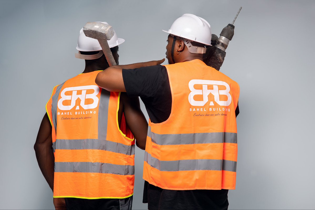 BigDesignX's tweet image. Bâtisseur est disponible partout et vous avez l’air d’avoir bien capté l’énergie du morceau.
Pour ceux qui ne l’ont pas encore ajouté à leur playlist, c’est le moment de rattraper le retard. On ne s’arrête pas là, le chantier ne fait que commencer 
#LaZone
#bâtisseur