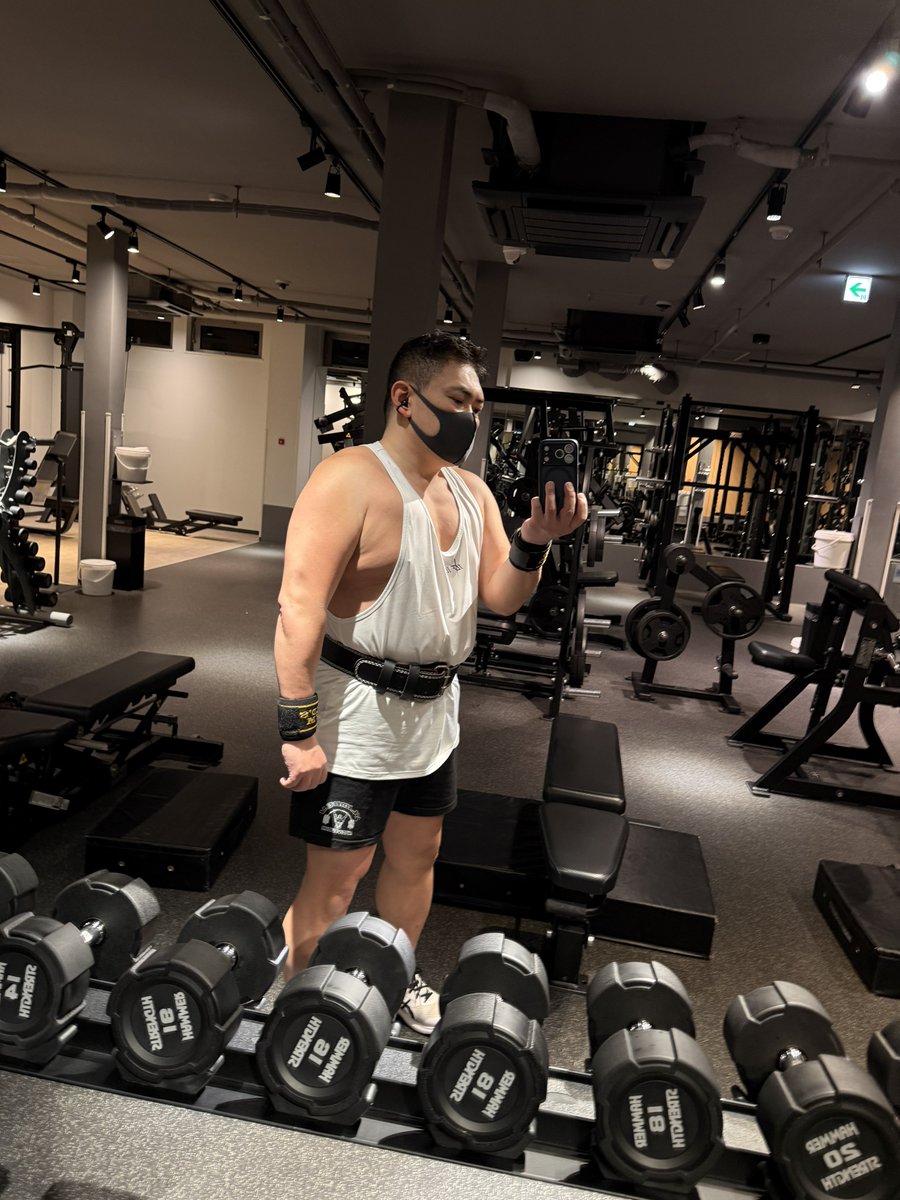 gymdamv2's tweet image. 胸肩セット💪
貸切だぜぇー😄#Anytime