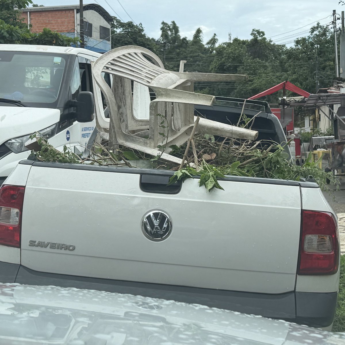 dorafigueiredo's tweet image. Meu Deus olha o que fizeram com o cenário do Bad Bunny!!!