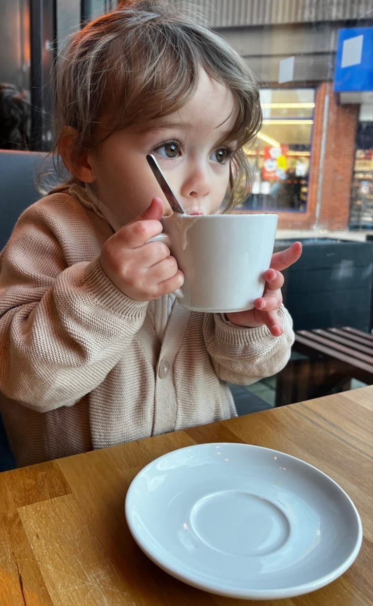 خردمندِ ساده tweet media