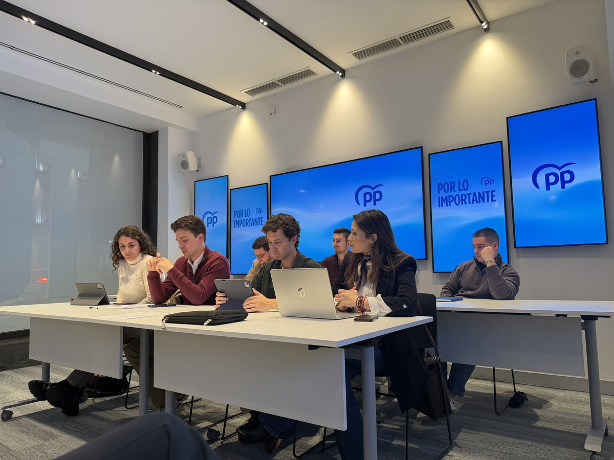 💪🏽 Esta tarde estamos participando en la Junta Directiva Autonómica.

<a href="/nnggmadrid/">Nuevas Generaciones de Madrid</a> cada día está más presente en la juventud madrileña, con más alcance, nuevos retos, y un proyecto que defiende a todos los jóvenes de la Comunidad de Madrid.

Seguimos 😉🤘🏽