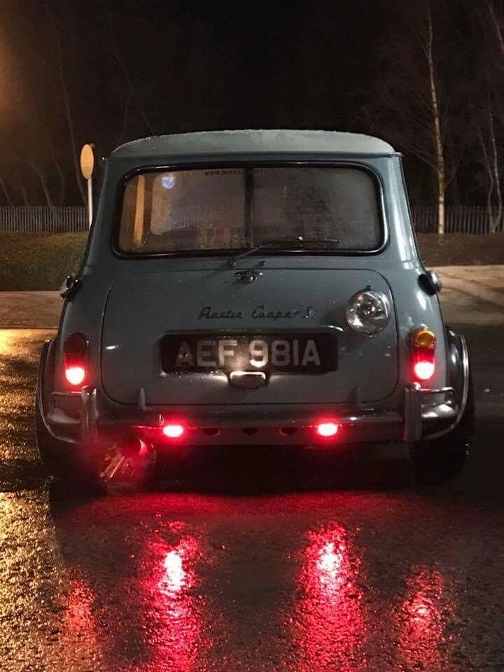 Happy #MiniMonday / #MondayMini!... 
#Auto #Automobile #Automobiles #Autos #Car #CarHistory #Cars #CarsHistory #ClassicCar #ClassicCars #ClassicMini #Coupé #HistoryMini #Mini #MiniClassic #MiniLife #Photo #Photographie #Photography #RetroCar #Retrocars #VintageCar #VintageCars