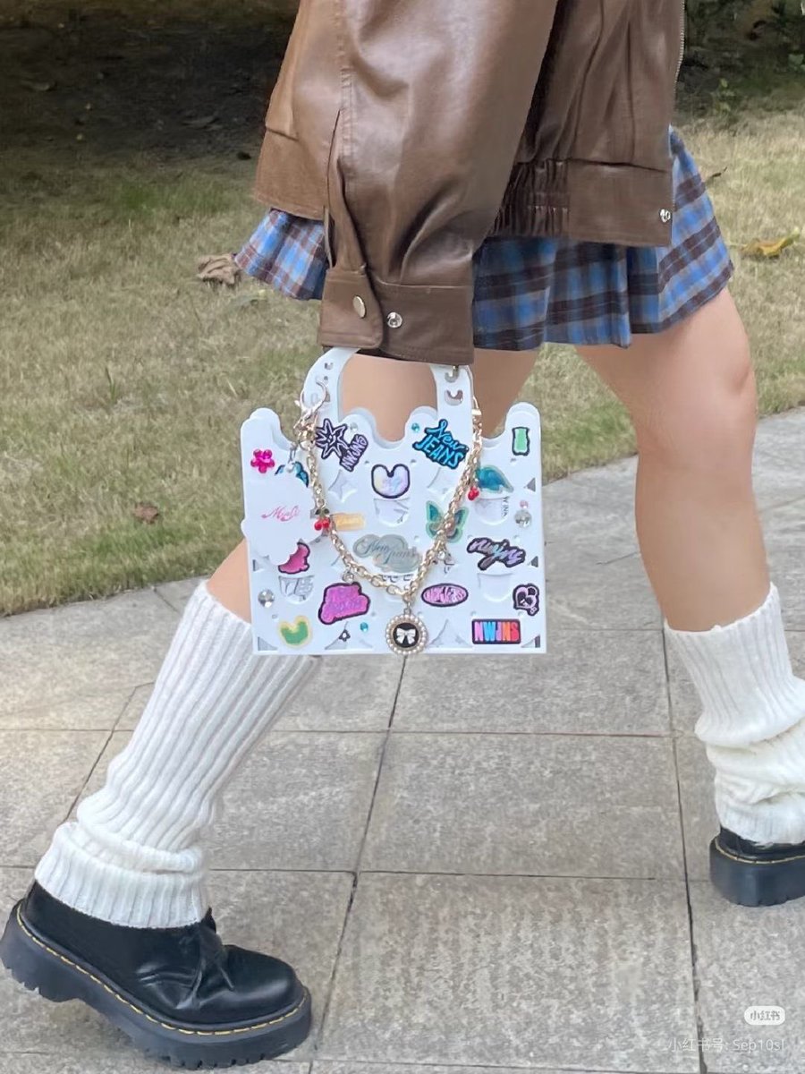 kismetfiless's tweet image. newjeans ‘get up’ beach bag is easily in the top 5 best physical albums