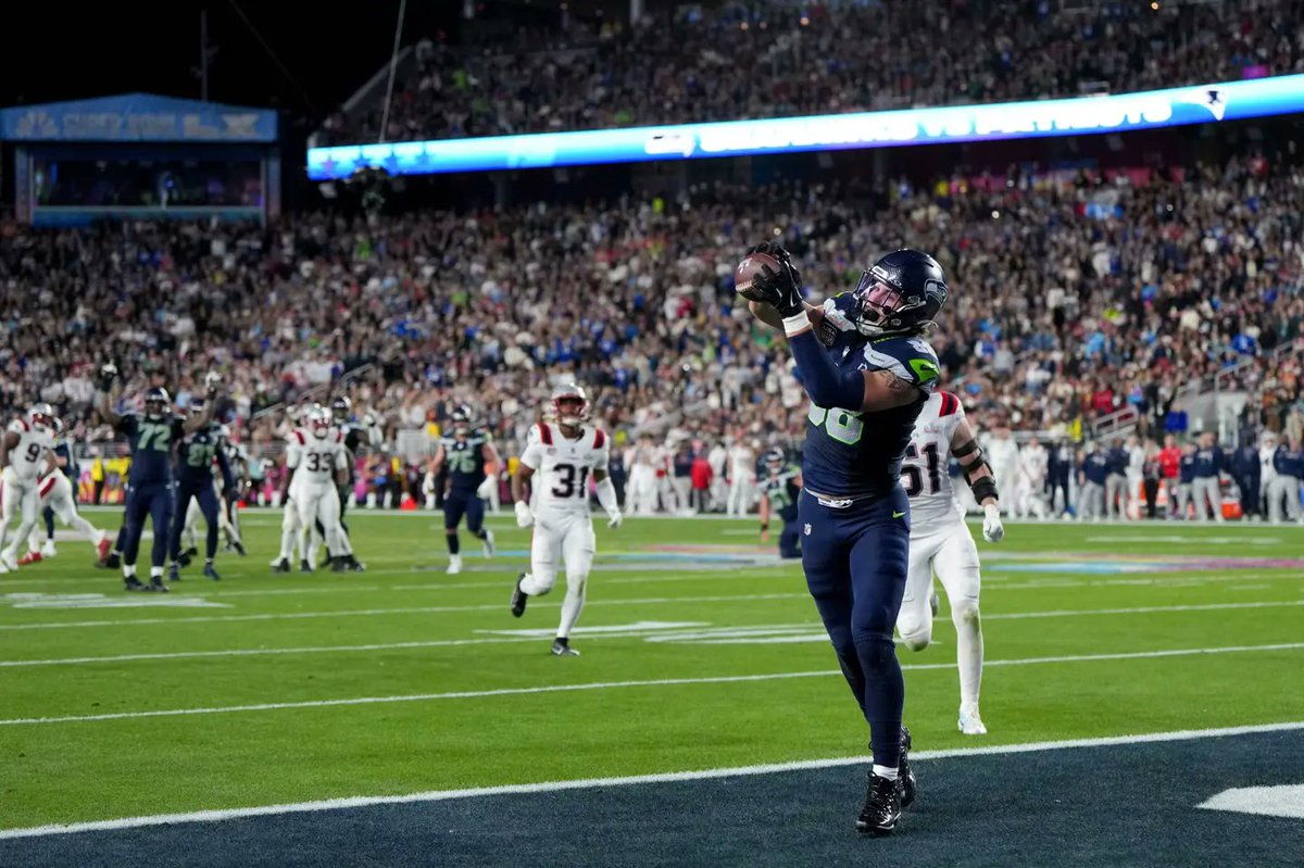 🏆 Los Seahawks no solo ganaron el Super Bowl LX: demostraron que su proyecto joven y su defensa élite los convierten en el presente y el futuro de la NFL.

latinalert.org/super-bowl-202…