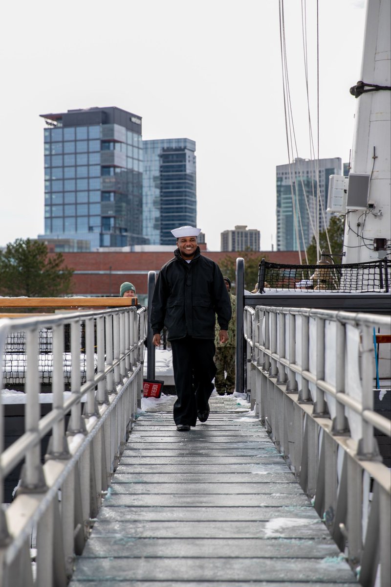 USS CONSTITUTION tweet media