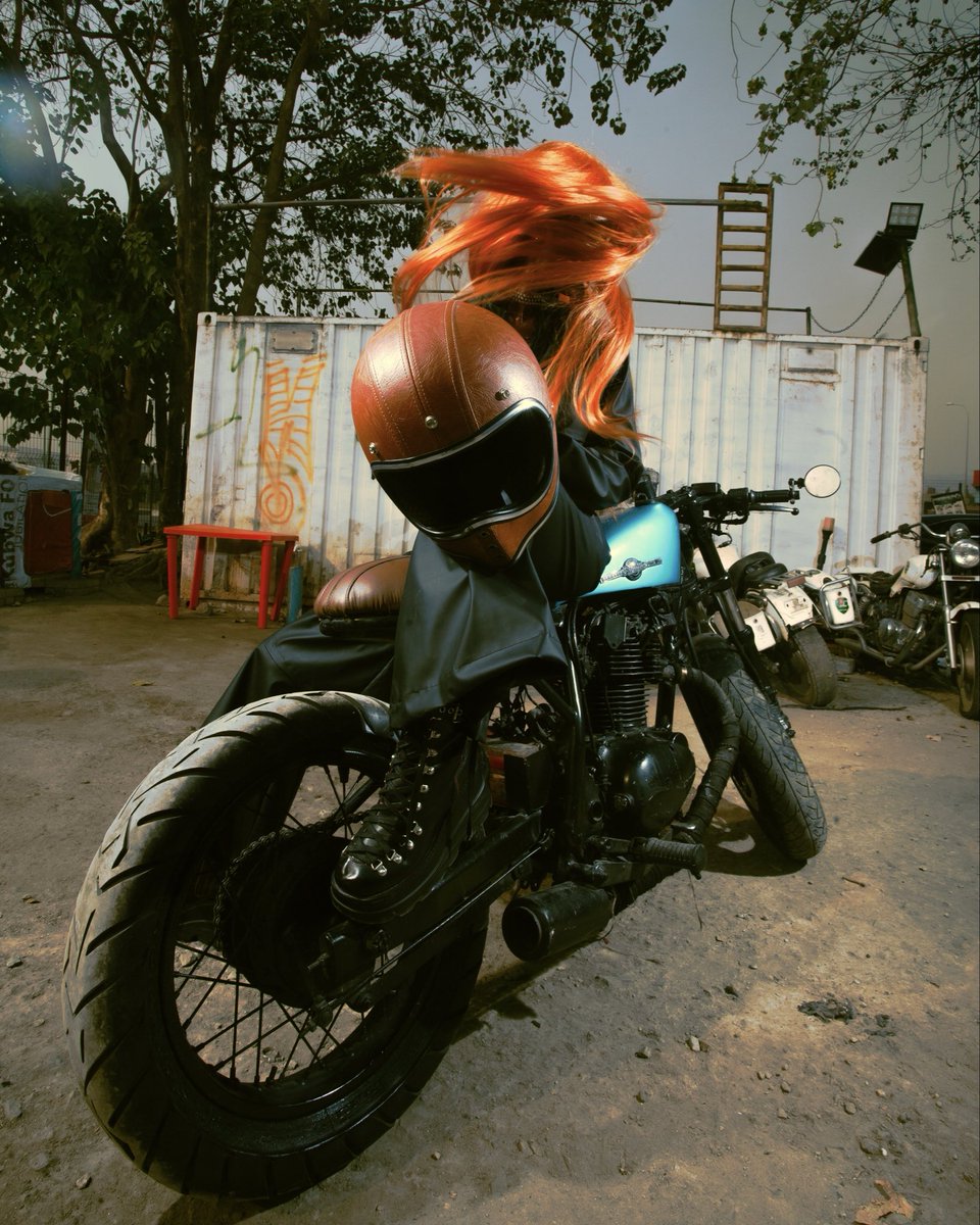 etimshooterx's tweet photo. RIDE OR DIE
   creative direction &amp; photography by me https://t.co/qo4TkRfV4D