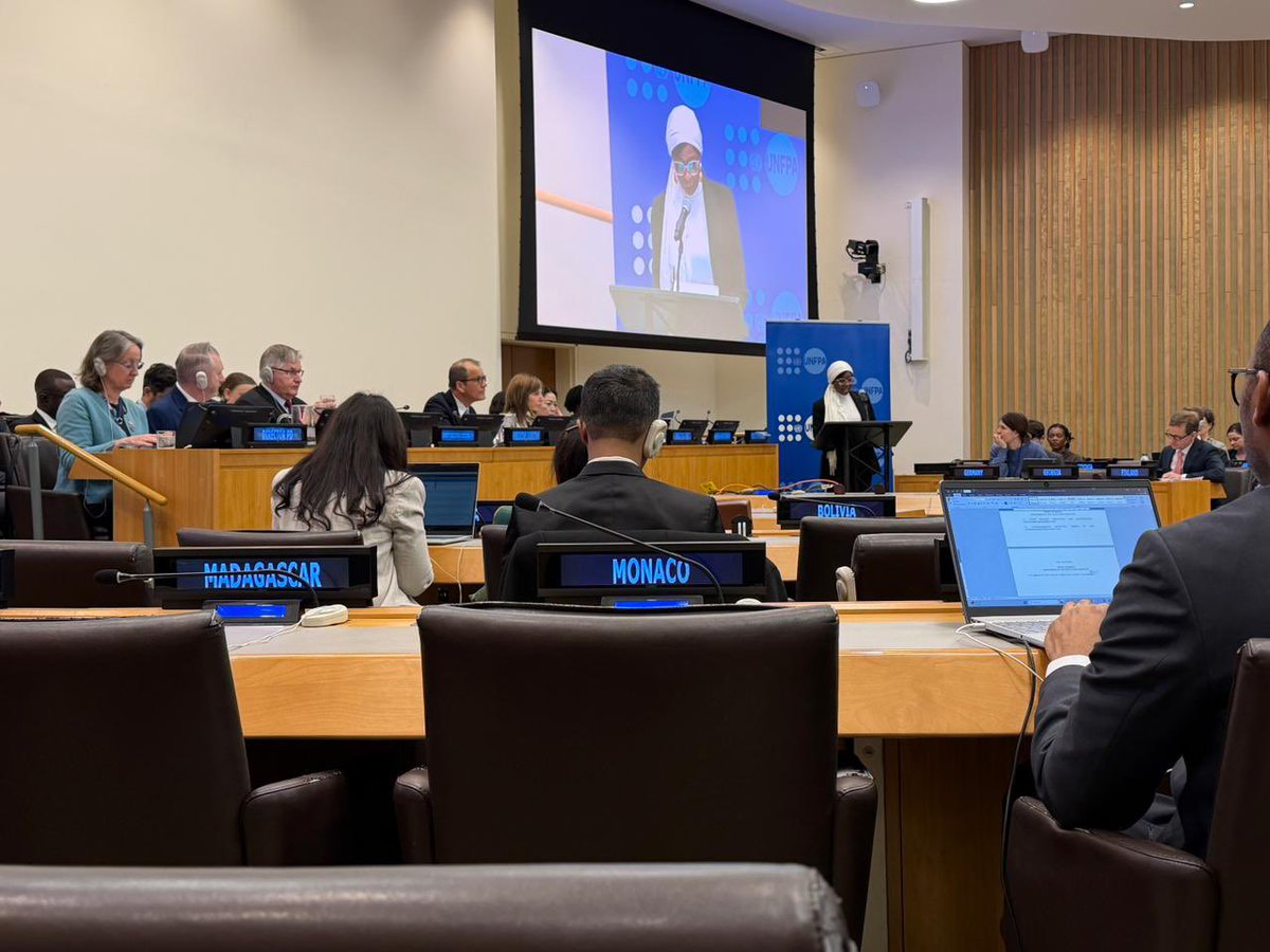 AMEXCID's tweet photo. 📸Participamos en la Primera Sesión 2026 de la Junta Ejecutiva UNDP/UNFPA/UNOPS, en donde reafirmamos nuestro compromiso con una cooperación 🌍🤝que genera derechos y oportunidades. 

De manera conjunta con @UNFPAMexico 🇺🇳🇲🇽 impulsamos acciones para fortalecer la salud sexual y reproductiva ⚕️🚼, la igualdad de género ⚧️ y el empoderamiento de mujeres 🚺, adolescentes y niñas 👧🏽, en línea con la #Agenda2030.

Esta alianza apuesta también por una Sociedad de los Cuidados, promoviendo la cooperación intergeneracional, la erradicación del matrimonio infantil y la atención a la violencia de género, con juventudes como agentes de cambio.