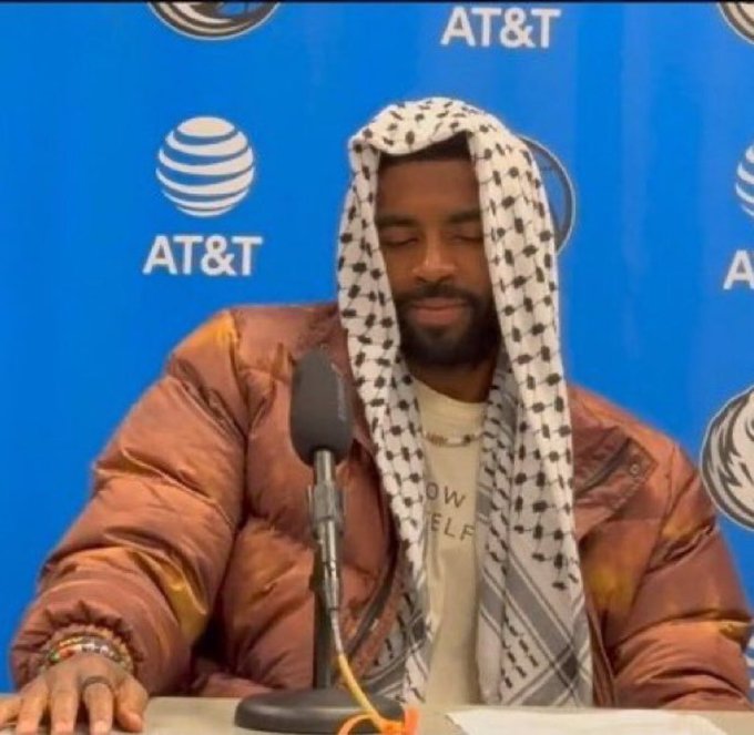 HalalNation_'s tweet image. May Allah bless Kyrie Irving 💙