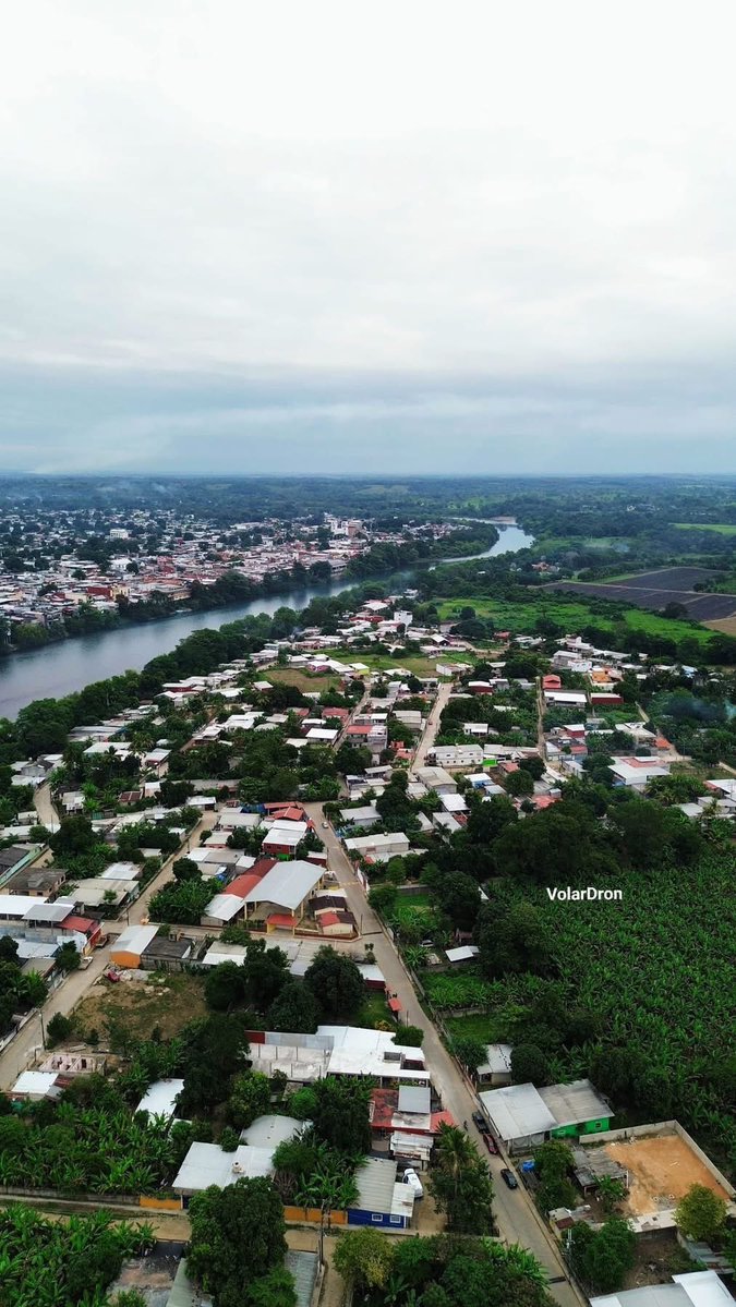 CarlosGaleanaB's tweet image. pues  al chile yo no soy de puerto rico pero soy del norte de oaxaca y me mama que parte del escenario sí me representa como latino.