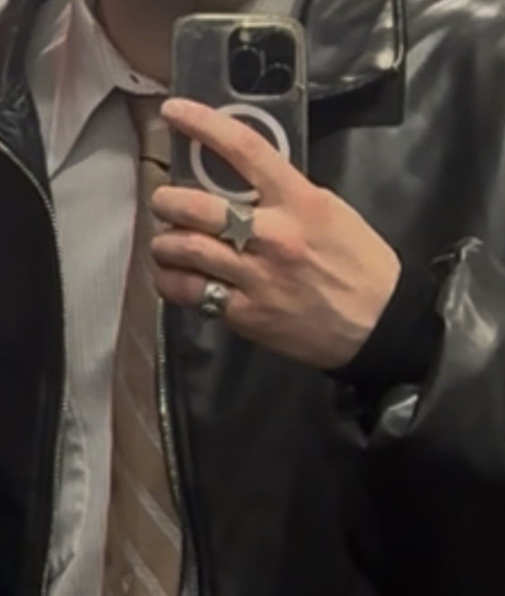 I love when I remember I have this exact ring also