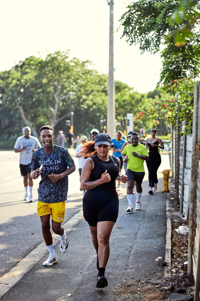 Miss LaFoy tweet media