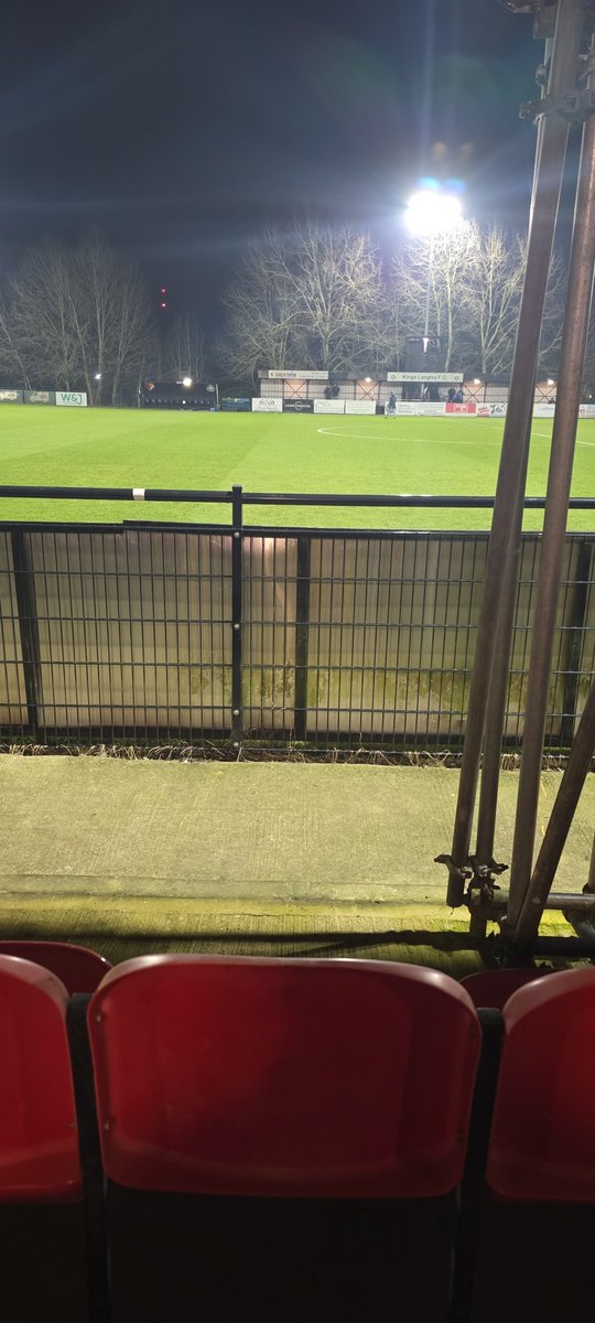 Lee Devonshire tweet media