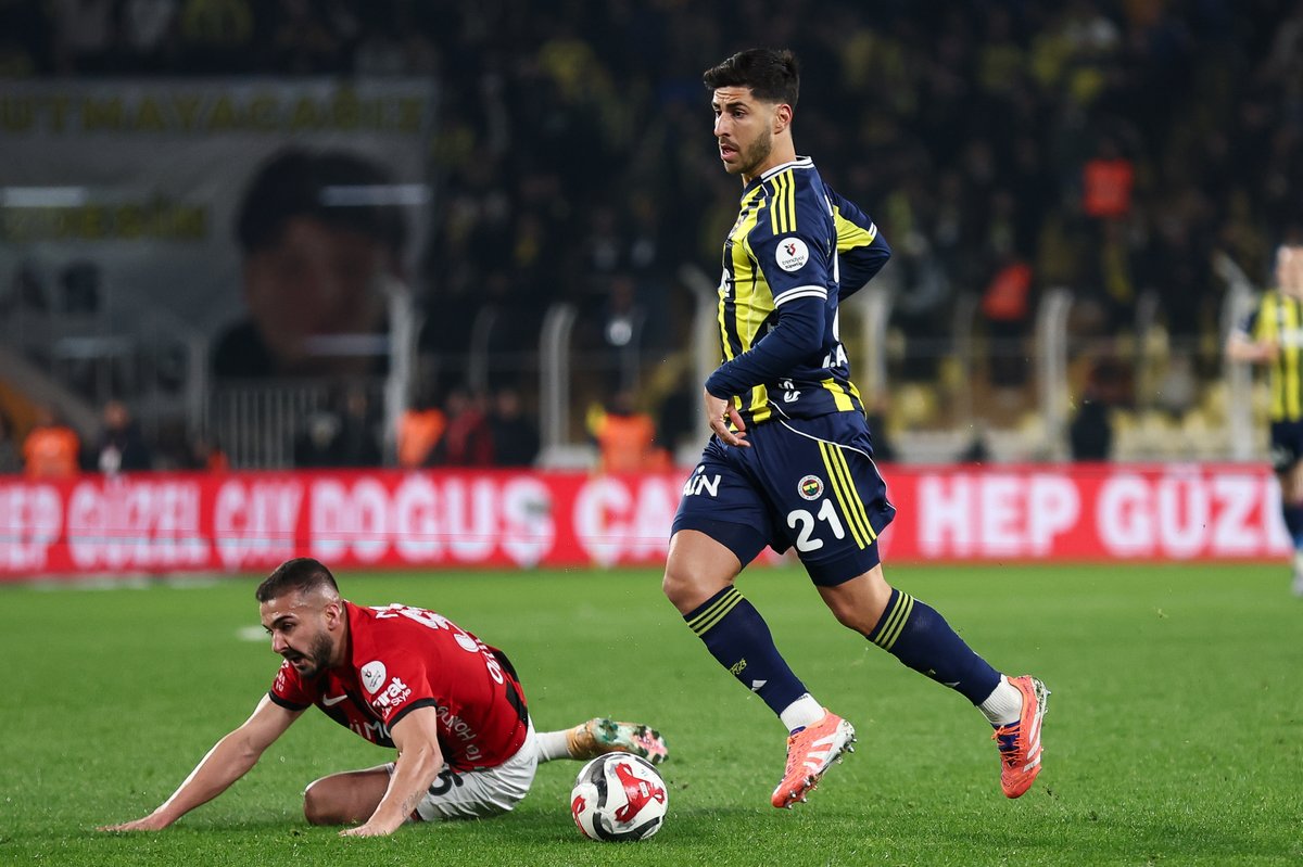 16 - Marco Asensio, en üst lig kariyerinde en fazla gol katkısı sağladığı sezonu yaşıyor (9 gol &amp; 7 asist). Şov.