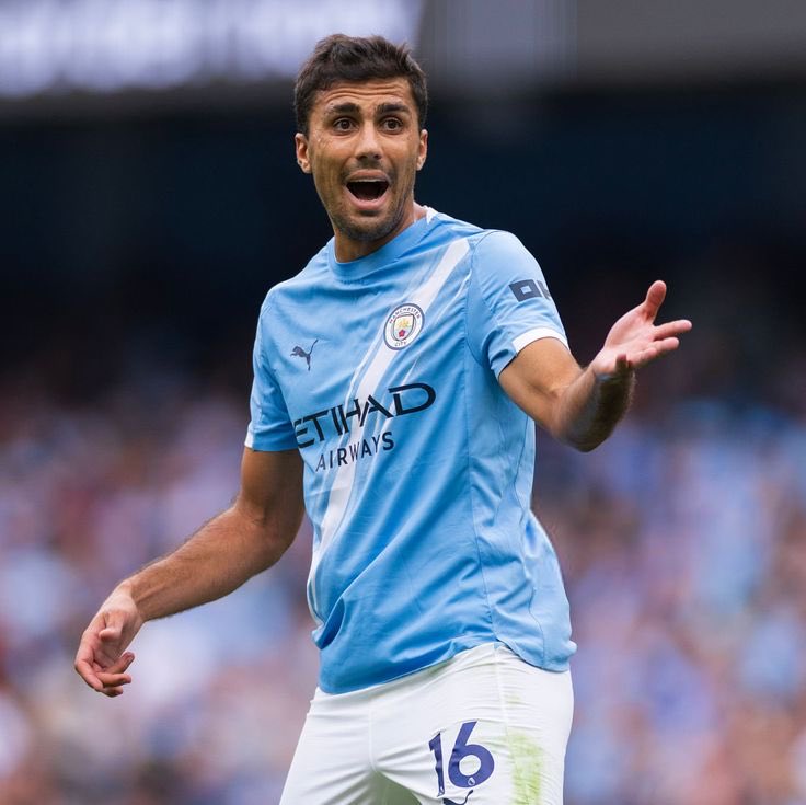 How come this dude is still walking free and the FA hasn’t done anything after his reckless statement?

If that was an Arsenal player, Skysport will be hosting a daily studio session to discuss it with their fake analyst!