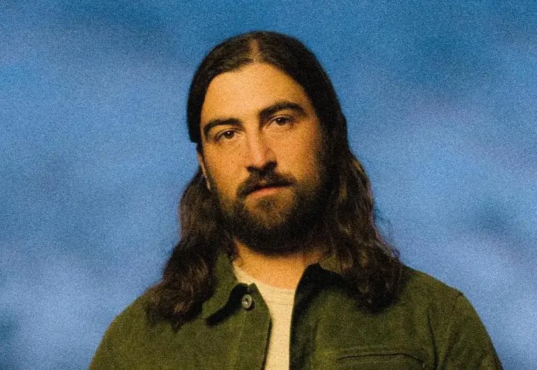 PopCrave's tweet image. “The Great Divide” by Noah Kahan debuts at #6 on the Hot 100.

It becomes his second top 10 hit.