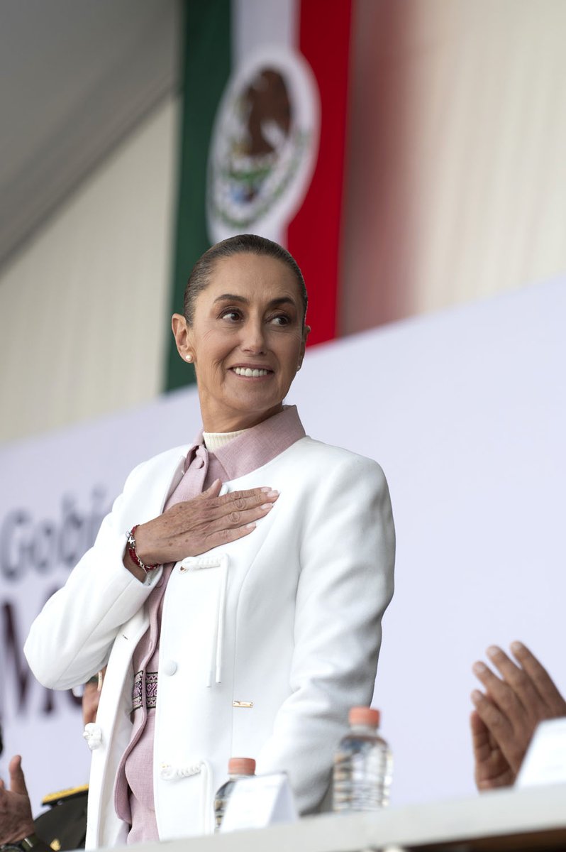 En la Ciudad de México, la presidenta <a href="/Claudiashein/">Claudia Sheinbaum Pardo</a> encabeza el 113 Aniversario de la Marcha de la Lealtad que reconoce la valentía de cadetes del Heroico Colegio Militar, quienes protegieron al presidente Francisco I. Madero ante el intento de sublevación.

Las Fuerzas Armadas