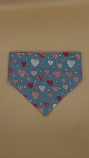 BarkBarkAccs's tweet photo. The Sweetheart Sky Dog Bandana is:
✔ Reversible
✔ Elastic neck strap for comfort
✔ Handmade

Shop now:
https://t.co/1ORNkh0DKn

#dogs #dogbandana #smallbusiness https://t.co/OT286LqrW4