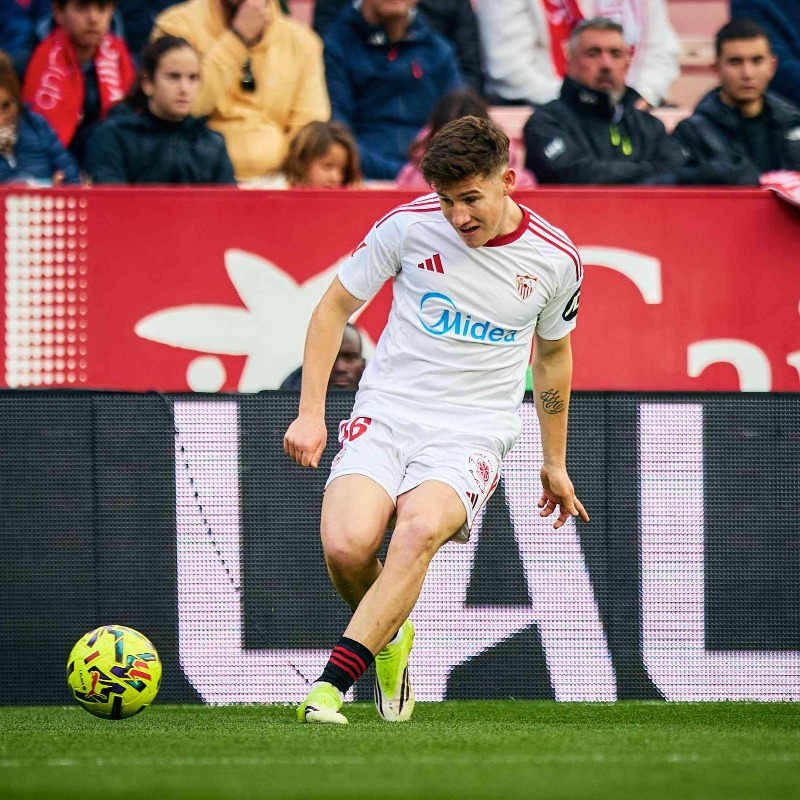 SevillaFC's tweet photo. 🏥 Parte médico de Oso. 

#WeAreSevilla
