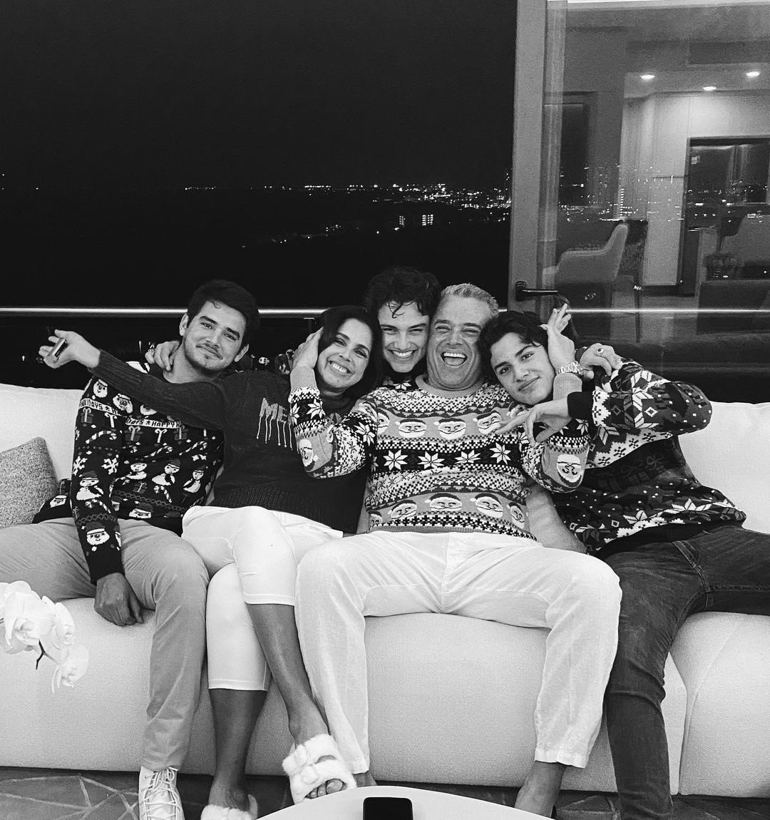 creo que nadie habla lo suficiente sobre que humbe dejo en el setlist: Mamá, Morfina y Nirvana ❤️‍🩹