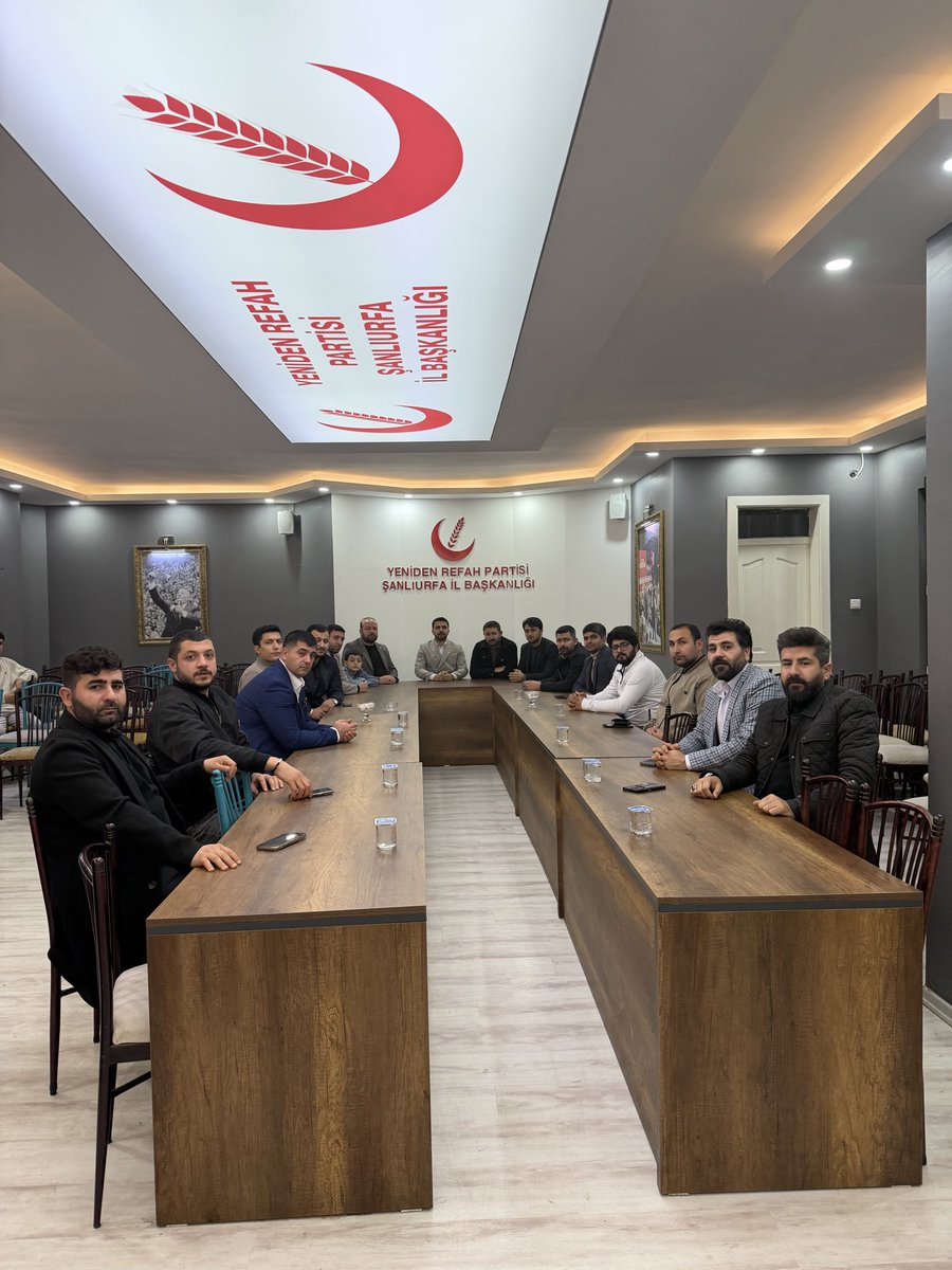 Şanlıurfa İl Gençlik Kolları Birim Başkanları Toplantımız, İl Gençlik Kolları Başkanımız Abdulkadir Büktür’ün öncülüğünde gerçekleştirilmiştir.

Yeni görev alan tüm birim başkanlarımıza görevlerinde başarılar diliyor, davamız ve teşkilatımız adına hayırlı olmasını temenni