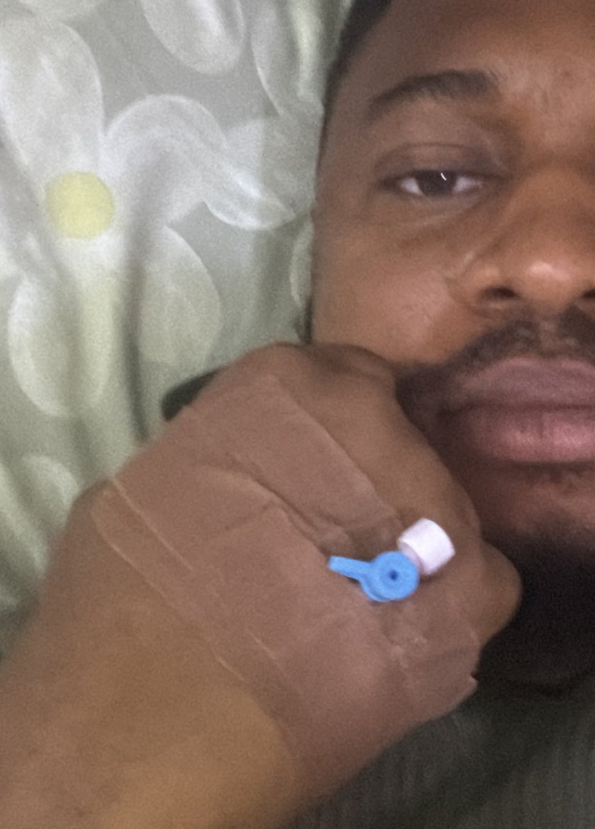 uchecrypt's tweet photo. The scariest day of my life was  on 31st Dec, 2025. I was lying on my bed, tried standing up and I couldn't.

It felt like my entire body was paralyzed, the only thing I could raise up was my head. I started crying because I felt that was how my life will end. 

Thank God my younger brother and cousin was in my house. They quickly rushed me to the hospital. I cried profusely because few hours before I slept, everything was okay. Couldn't tell what happened to me. 

The doctors accessed everything and said nothing was wrong with me. It could probably be that I was sitting for so long. 

That was when I flashed back, while we were building @Clona_official I had not time for my life. I remember a meeting where I was sitting from 9am to 3pm that day. It was in the evening the incident happened to me. 

This reminded me to take care of my health while I'm trying to build a company. 
Sometimes we are obsessed about the future without caring about current health situations. Thanks to the doctors, I left that very day relieved with slight pain on my waist, over time, pain left. 

Well, I'm happy, those long hours of hardwork is almost paying off. We recently announced waitlist for @Clona_official and early users will be prioritied. 

Sign up for waitlist right now: https://t.co/oiBHFB2A4M

For context, Clona is a platform that lets you copytrade the best and profitable traders on Hyperliquid. 

More about it soon.